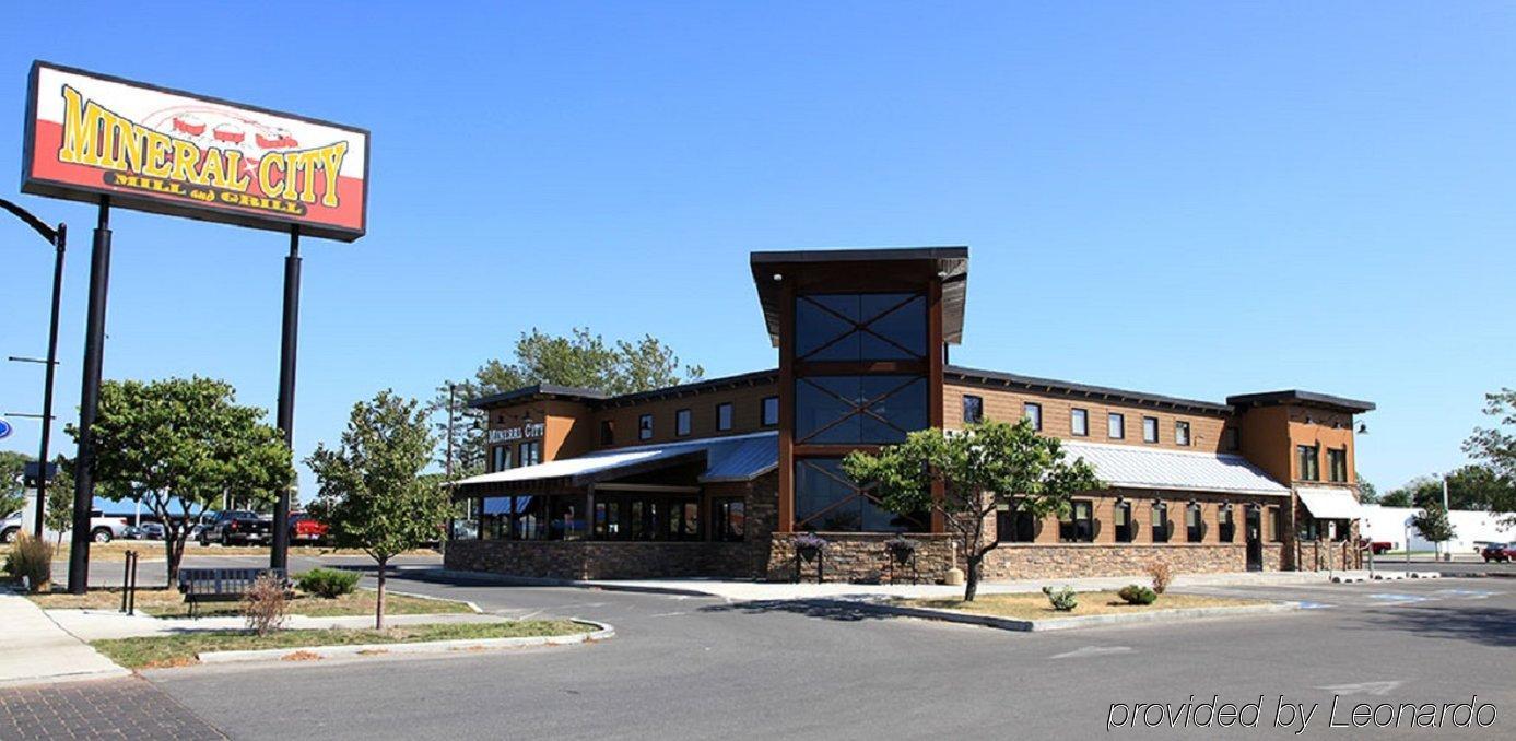 Holiday Inn Express & Suites Fort Dodge By Ihg Exterior photo